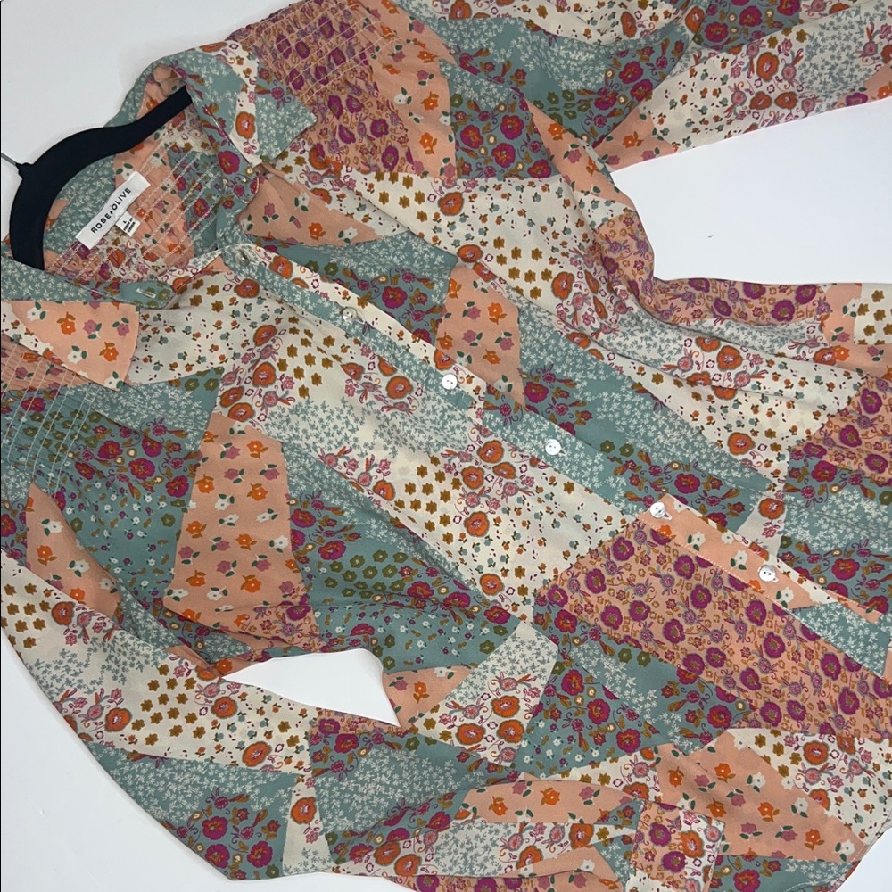 Like New Women’s Rose & Olive Multicolor Floral Blouse - Picture 5 of 10